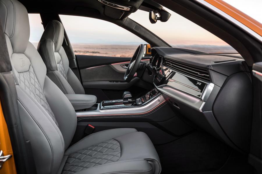 Интерьер Audi Q8 50 TDI Quattro S-Line 2018 года  (WW) (фото 45 из 63)